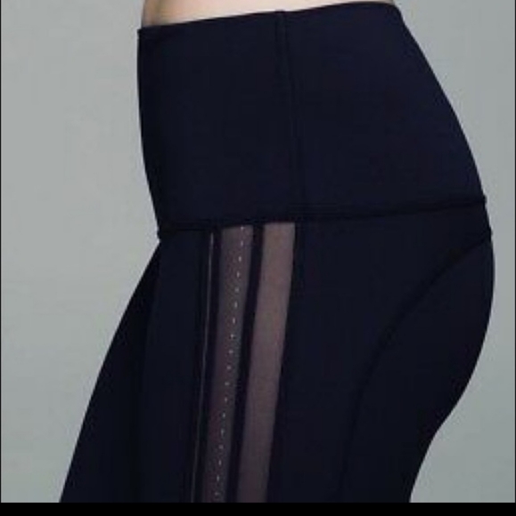 lululemon athletica Pants - Lululemon Rare Navy Blue High Waisted Wunder Under Luxtreme with Mesh Size: 8, 